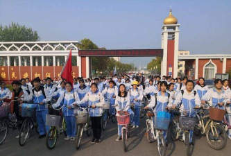 高邮市菱塘回族乡民族初级中学户外活动场地