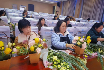 江都市花荡中学户外活动场地