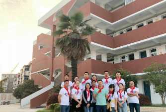 江都市张纲中学户外活动场地