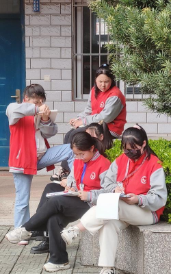江都市宜陵镇中学户外活动场地