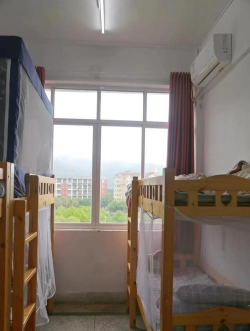 泰顺杨府山高复学校户外活动场地