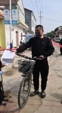 闻集初中户外活动场地