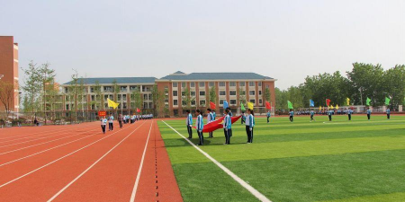 抱龙初级中学户外活动场地