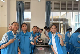 耳口中学户外活动场地