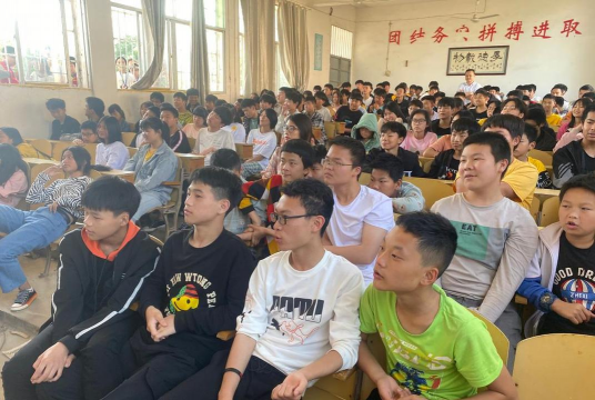 赤田初中户外活动场地