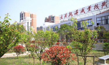 武汉航海职业技术学院户外活动场地