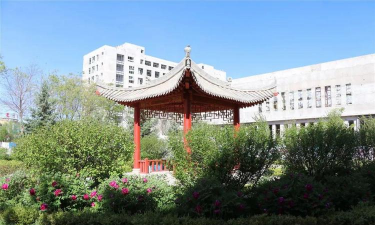 固原市职业技术学校户外活动场地