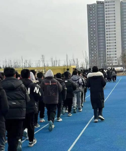 一三二中学户外活动场地