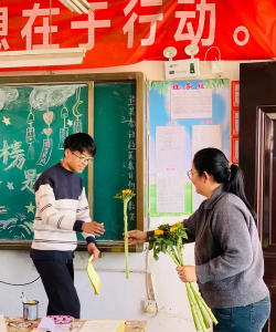西华县李大庄一中阅读区