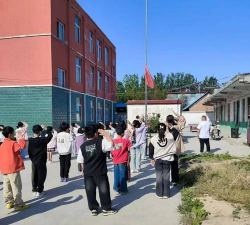 沈丘县实验中学阅读区