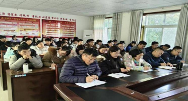 商南县职业技术教育中心阅读区