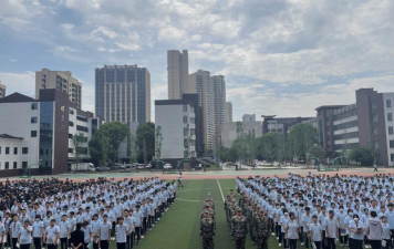 常德市第十三中学阅读区
