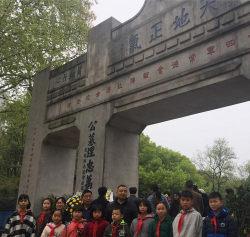 雷公庙镇中学阅读区