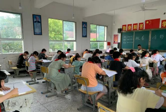 大龙站中学