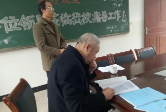 安乡县陈家嘴镇中学阅读区