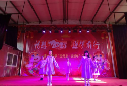 黄土店镇中学阅读区