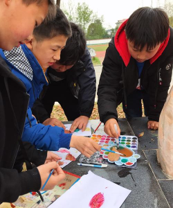 斗姆湖镇中学阅读区