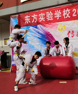 东方实验学校阅读区
