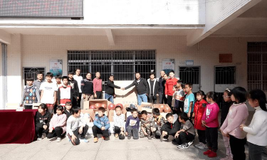 南雄市澜河陈经纶学校阅读区