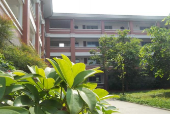 成都崇庆中学阅读区