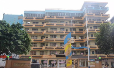 清远市华粤光明学校阅读区