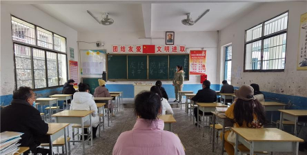 荆竹镇中学阅读区
