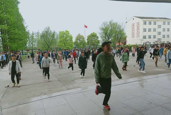荆州市马山中学阅读区