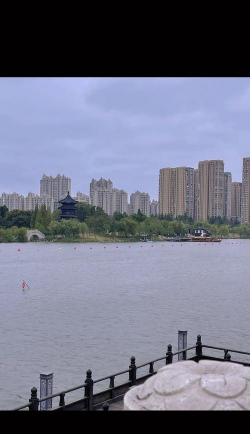 南京师范大学泰州学院阅读区