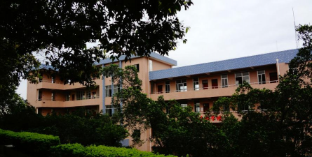 化州市实验中学阅读区