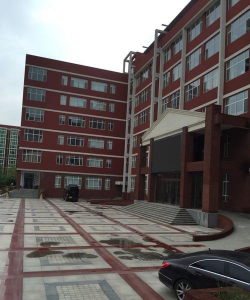 北京昌平新东方外国语学校阅读区