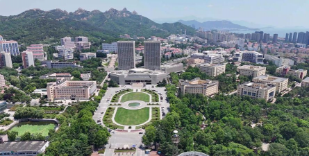 青岛师范大学浮山校区阅读区