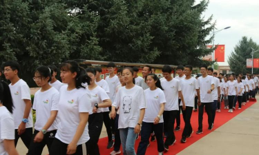 靖远县五合乡贾寨柯初中阅读区