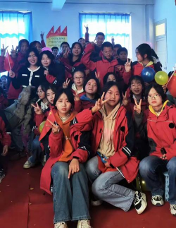 会宁县甘沟驿中学阅读区