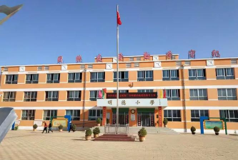 会宁县河畔镇初级中学阅读区