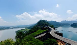 桃园县立大园国际高级中学阅读区