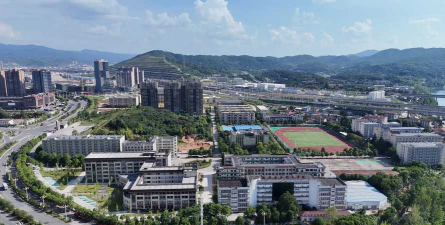 怀化职业技术学院