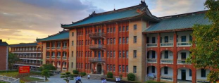 台中市立新光国中阅读区