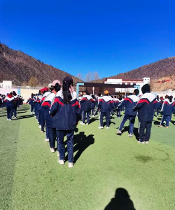 左贡县中学阅读区