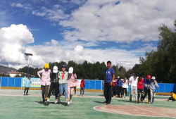 林周县中学阅读区