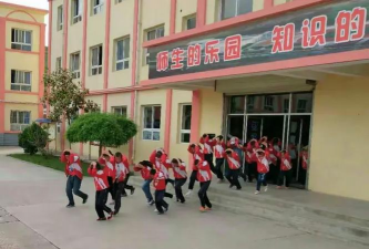 西和县十里乡初级中学阅读区