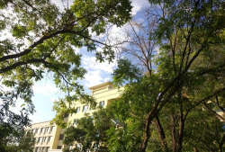 银光中学阅读区
