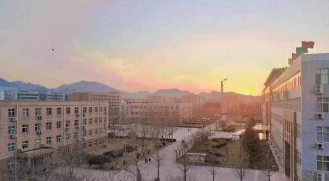 河北中医药大学阅读区