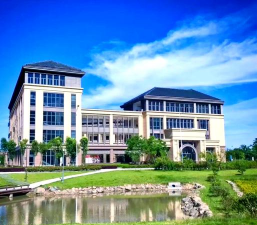 浙江东方集团公司技工学校阅读区