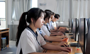 江苏石油勘探局技工学校阅读区