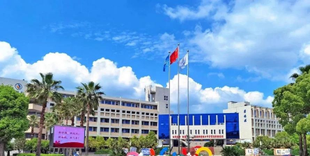 平阳县职业教育中心阅读区