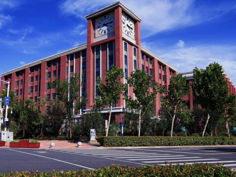 怀化白云中等职业学校阅读区