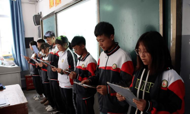 哨冲民族中学阅读区