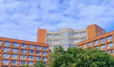 广东卫生学校阅读区