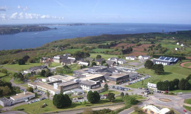 国立电信学院管理学校阅读区