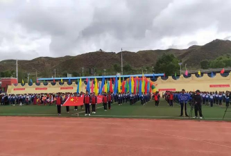 同德县民族中学阅读区